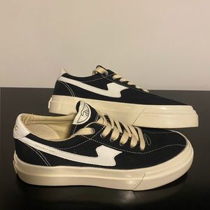 Stepney Workers Club men’s shoes!